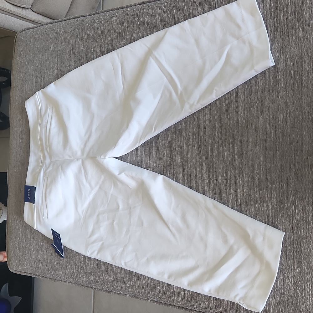 Apt 9 white capri NEW - Picture 3 of 4